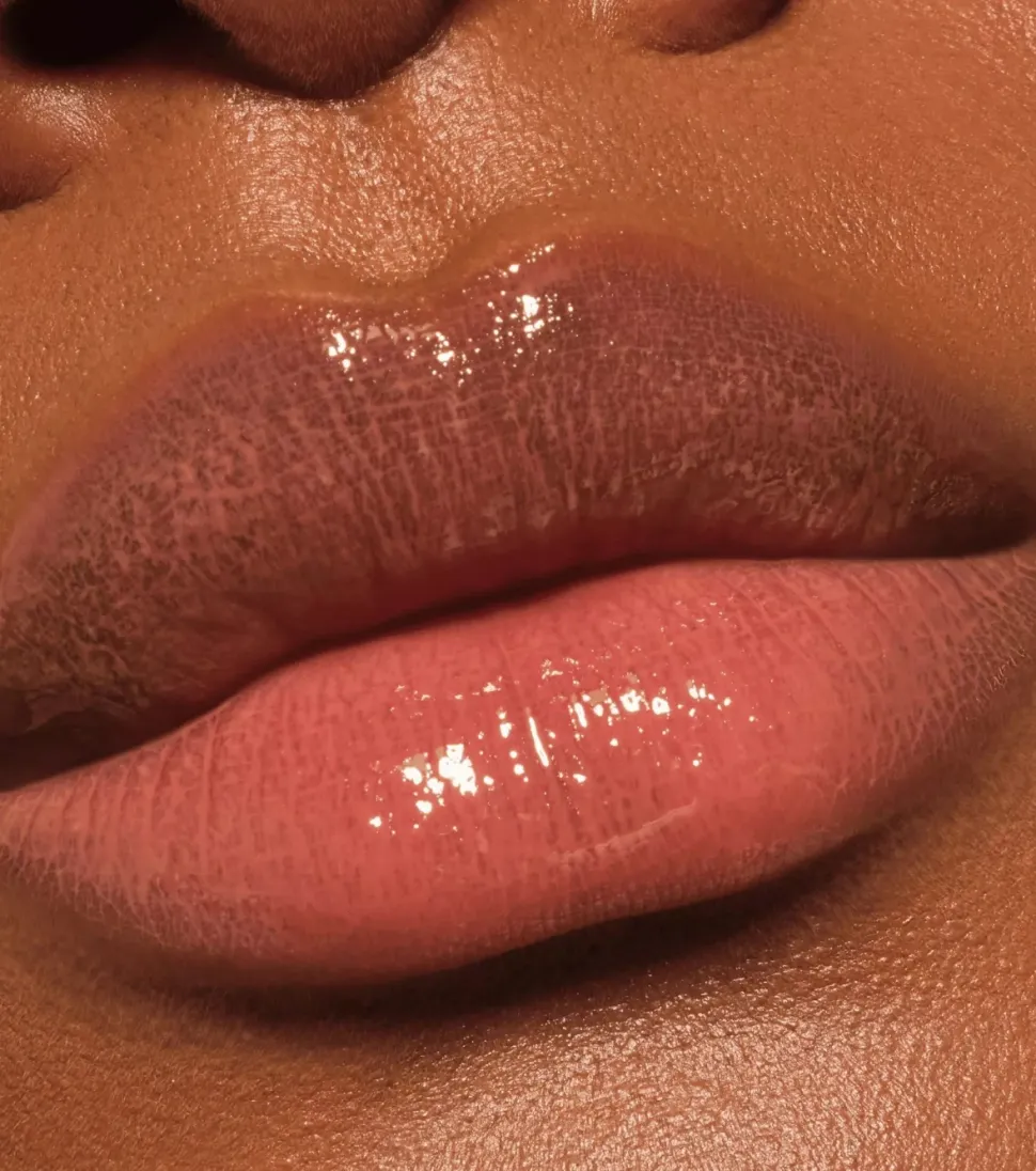 Aceite labial Colour Cushion Juicy - 050: Drenched Drama