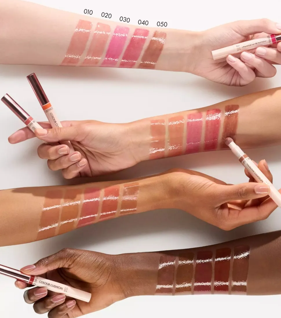 Aceite labial Colour Cushion Juicy - 050: Drenched Drama