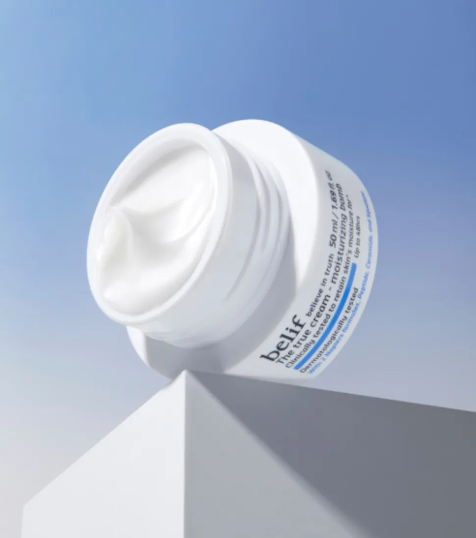 *Aqua bomb* - Crema hidratante intensiva de textura ligera The True Cream