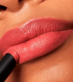 Barra de labios de larga duración acabado mate The Slim Stick - 103: Brickroad