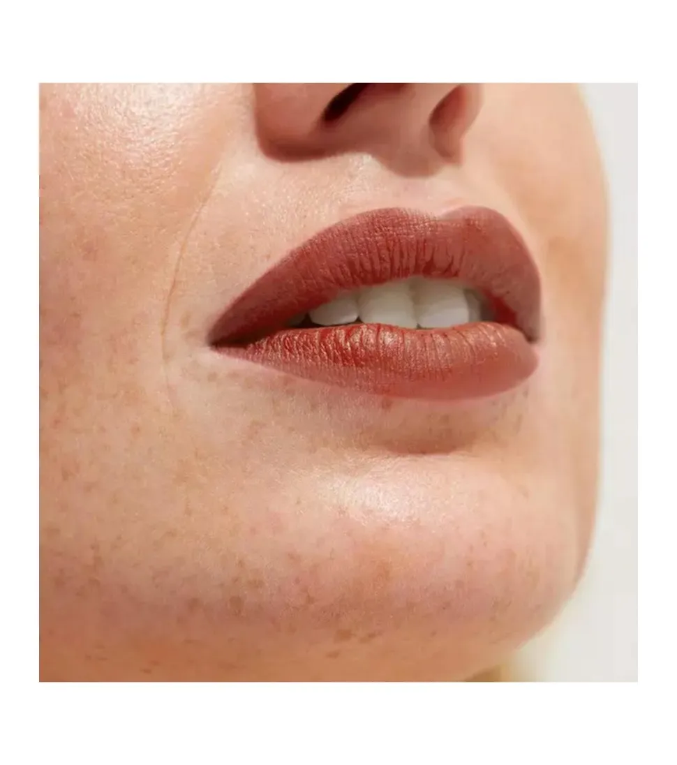 Barra de labios Luxury Rose Lips - 003: Adore