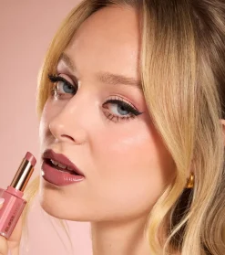 Barra de labios Pout Lip Gloss Stick - Creme Brulee Mauve