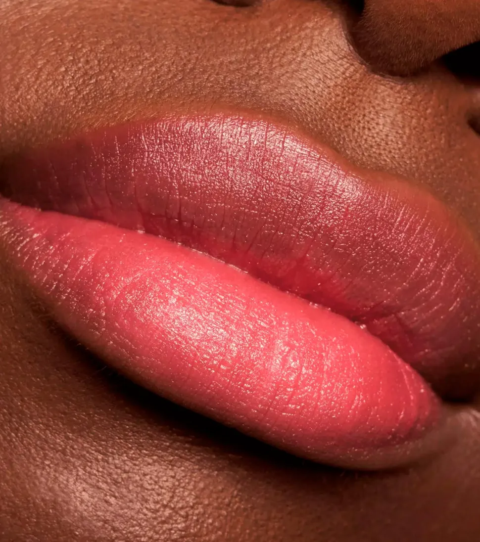 Barra de labios que cambia de color Meta Glow