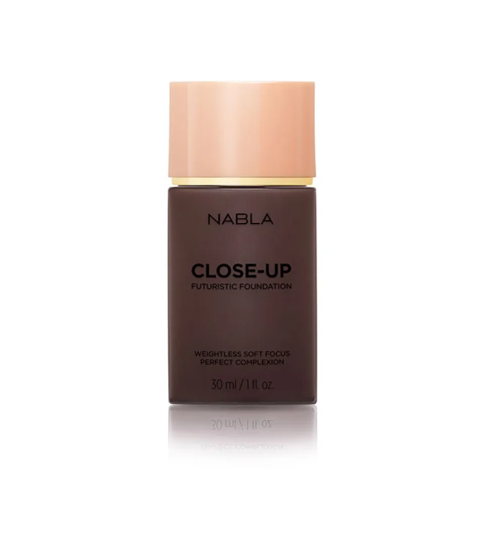 Base de maquillaje Close-Up Futuristic Foundation - D50