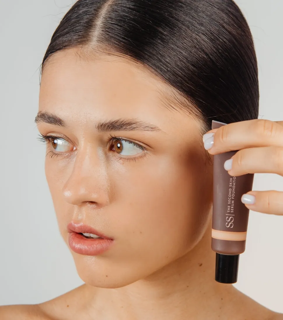 Base de maquillaje The Second Skin Serum Foundation - 01: Alice's Tone