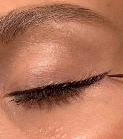 Bell HYPOAllergenic - *Aura del Sol* - Delineador líquido de ojos Waterproof - 01: Dark Brown