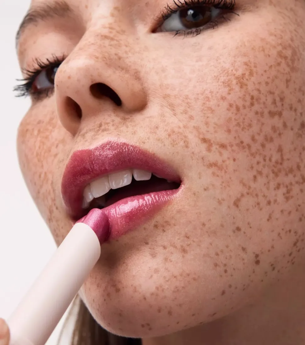 Brillo de labios en stick Diamond Glaze - 030: Too Glam To Give A Damn