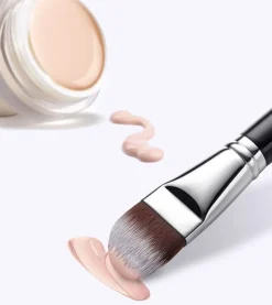 Brocha para base de maquillaje F625