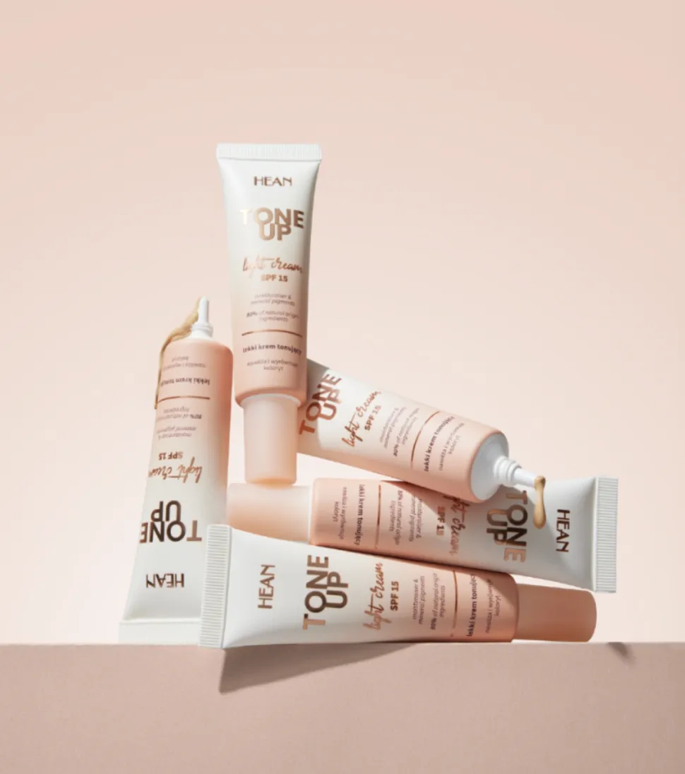Crema facial tonificante con color Tone Up SPF15 - T02: Natural