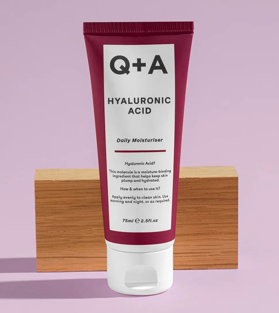 Crema hidratante facial con ácido hialurónico
