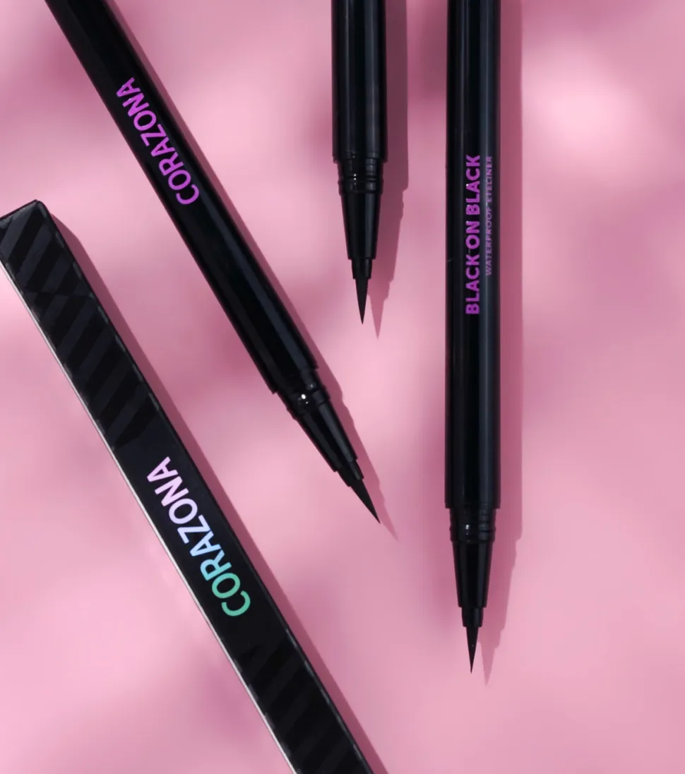 Delineador de ojos waterproof Black on Black