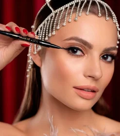 Delineador líquido y lápiz de ojos Variété 2 en 1