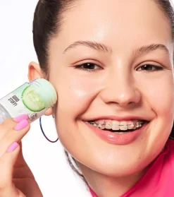 *Hello, Good Stuff!* - Stick facial refrescante e hidratante