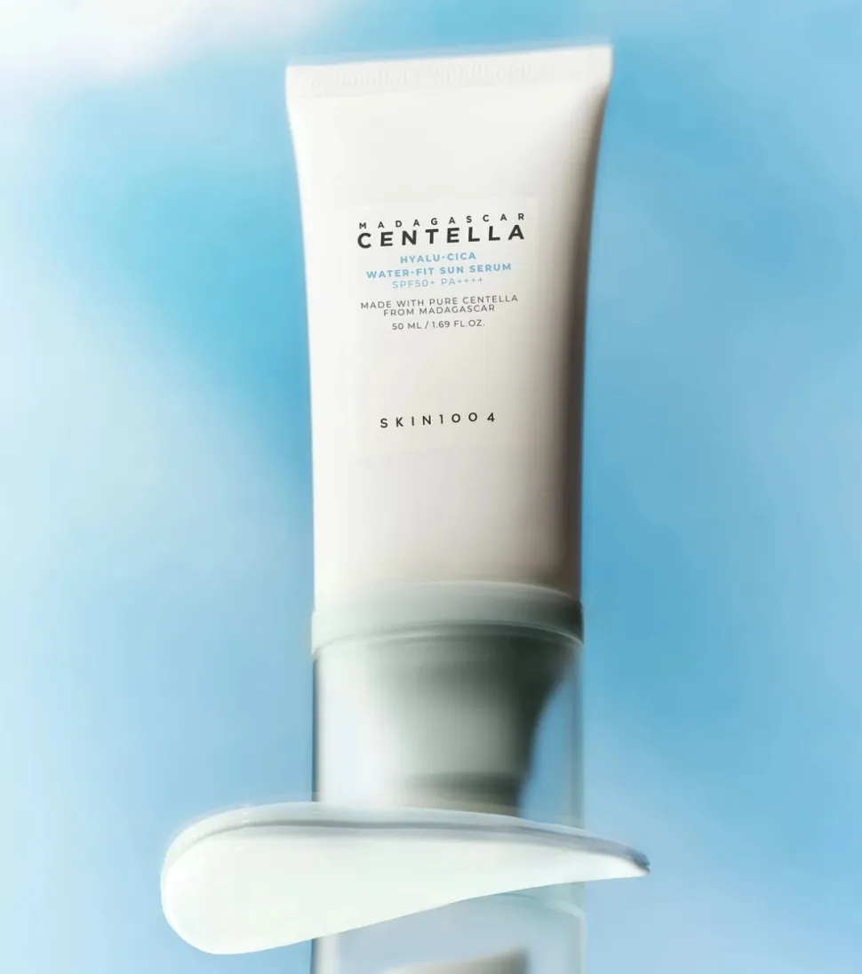 *Hyalu-Cica* - Protector solar facial en sérum Water-Fit SPF50+ PA++++