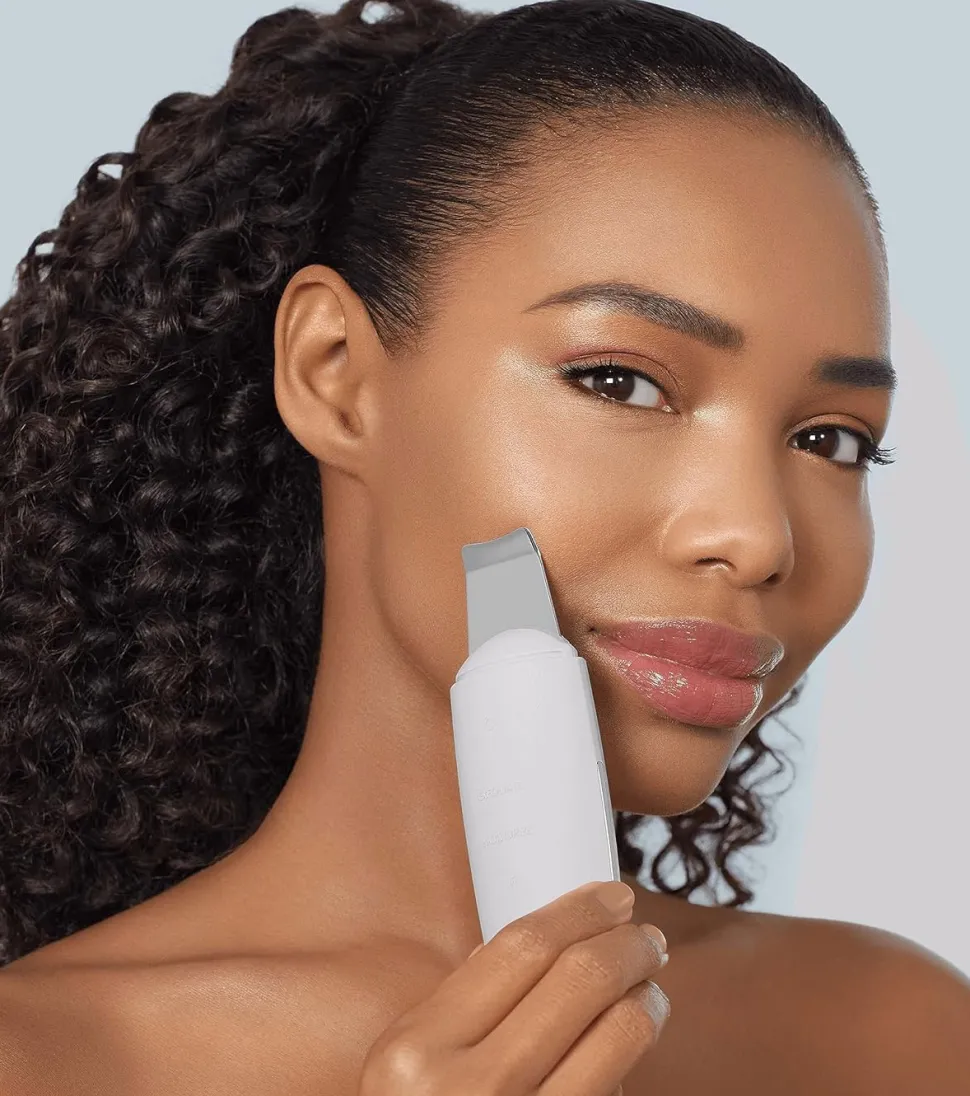 Limpiador MicroCurrent Skin Scrubber & Blackhead Remover 9 en 1 - White Rose Gold