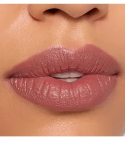 Lápiz de labios Creamy Nudes - 010: Mocha Me Happy