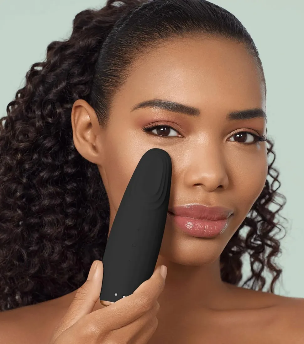 Masajeador para contorno de ojos Warm & Cool Energizer 6 en 1 - Black