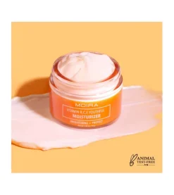 Moira - Crema iluminadora Moisturizer - Vitaminas B, C y E