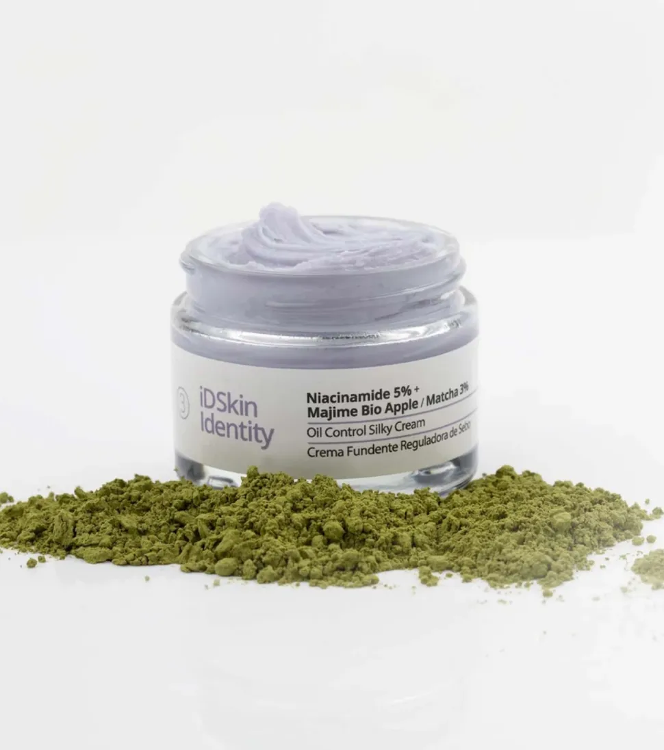 *Oil Control* - Crema facial fundente reguladora de sebo