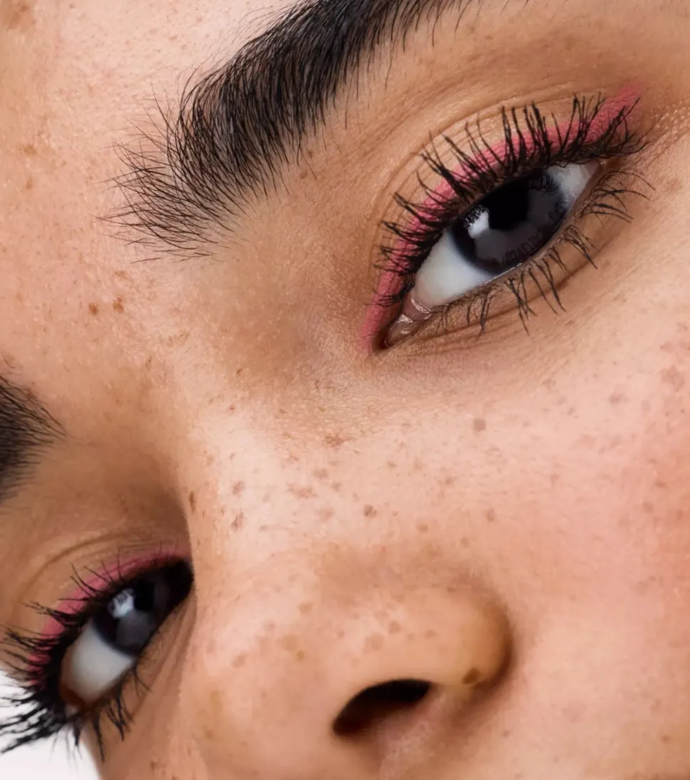 Perfilador de ojos Waterproof Kohl Kajal - 200: Pretty in Pink