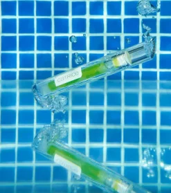 *Poolside Of Life* - Aceite labial bifásico - C01: Under Palm Trees
