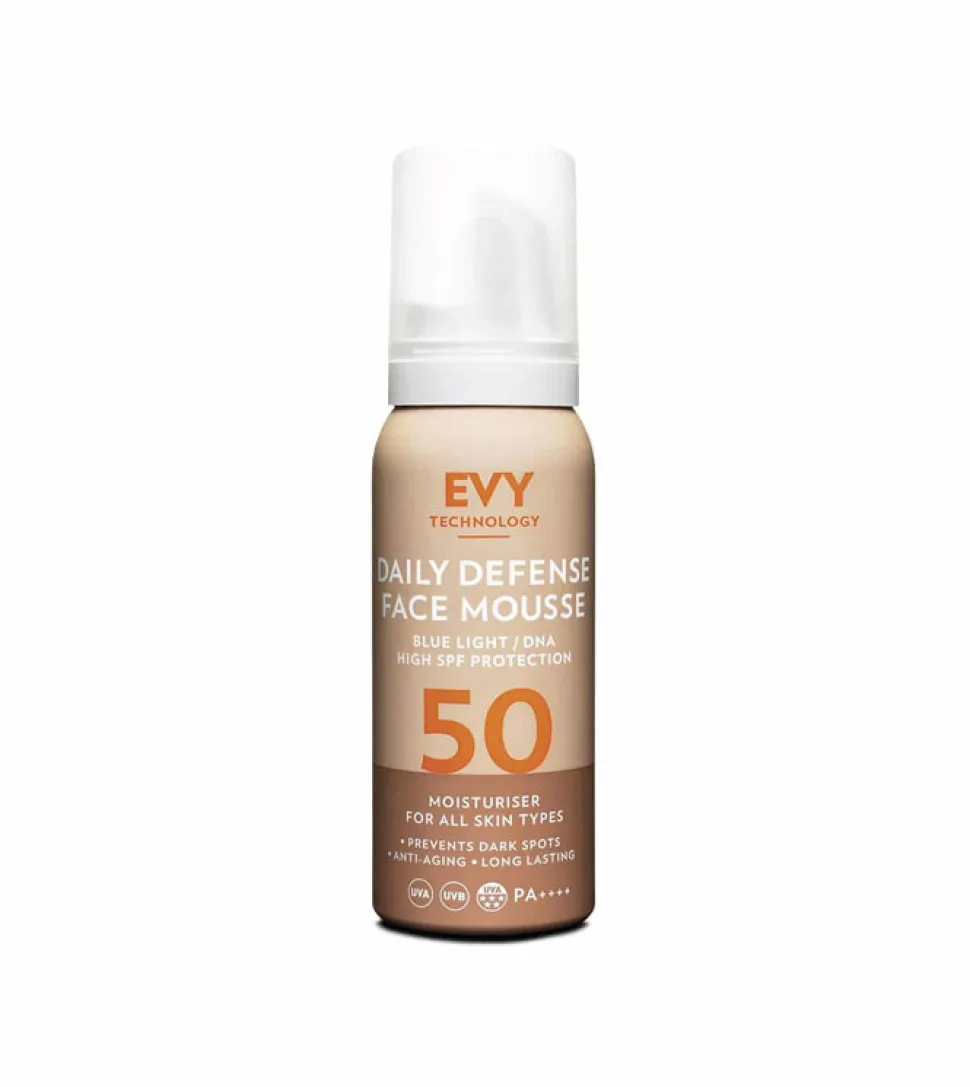 Protector solar facial Daily Defense Face Mousse SPF 50
