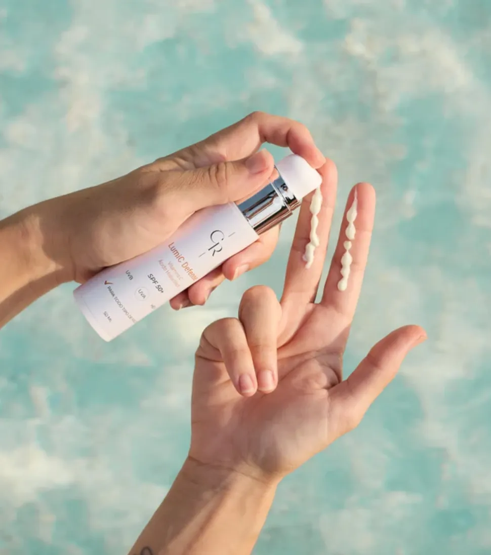 Protector solar LumiC Defense SPF50+