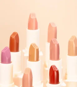 Revolution - Barra de labios satinada Lip Allure - Divine Brown