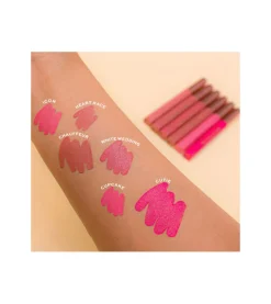 Revolution - Barra de labios Velvet Kiss Lip Crayon - Cupcake