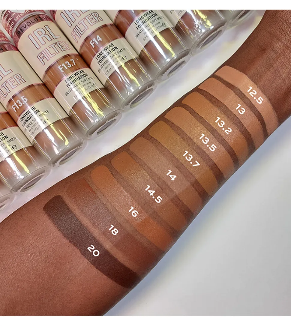 Revolution - Base de maquillaje IRL Filter - F20