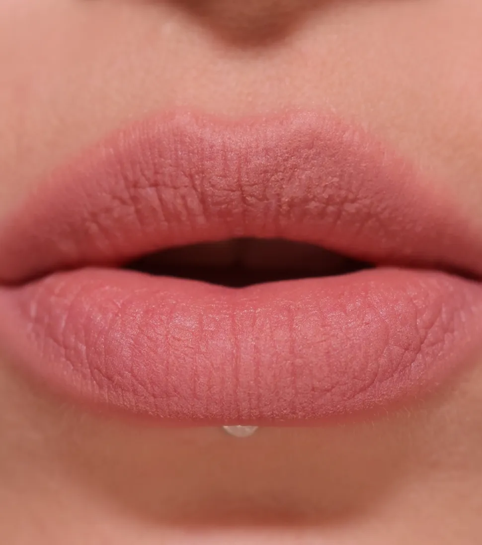 Revolution - Labial líquido mate Air Blur - Chauffeur