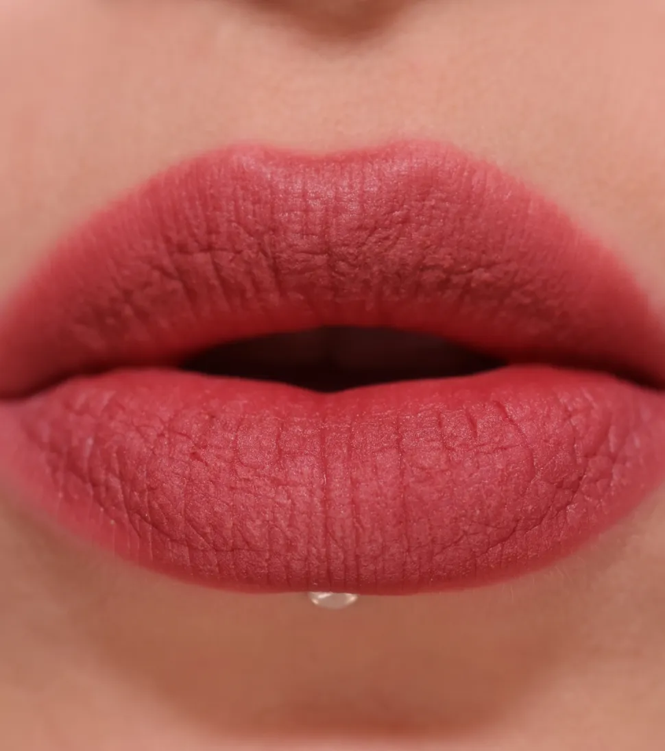 Revolution - Labial líquido mate Air Blur - Peachy