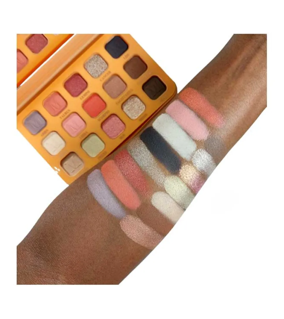 Revolution - *Maffashion x Revolution* - Paleta de sombra de ojos My Beauty Diary 2.0