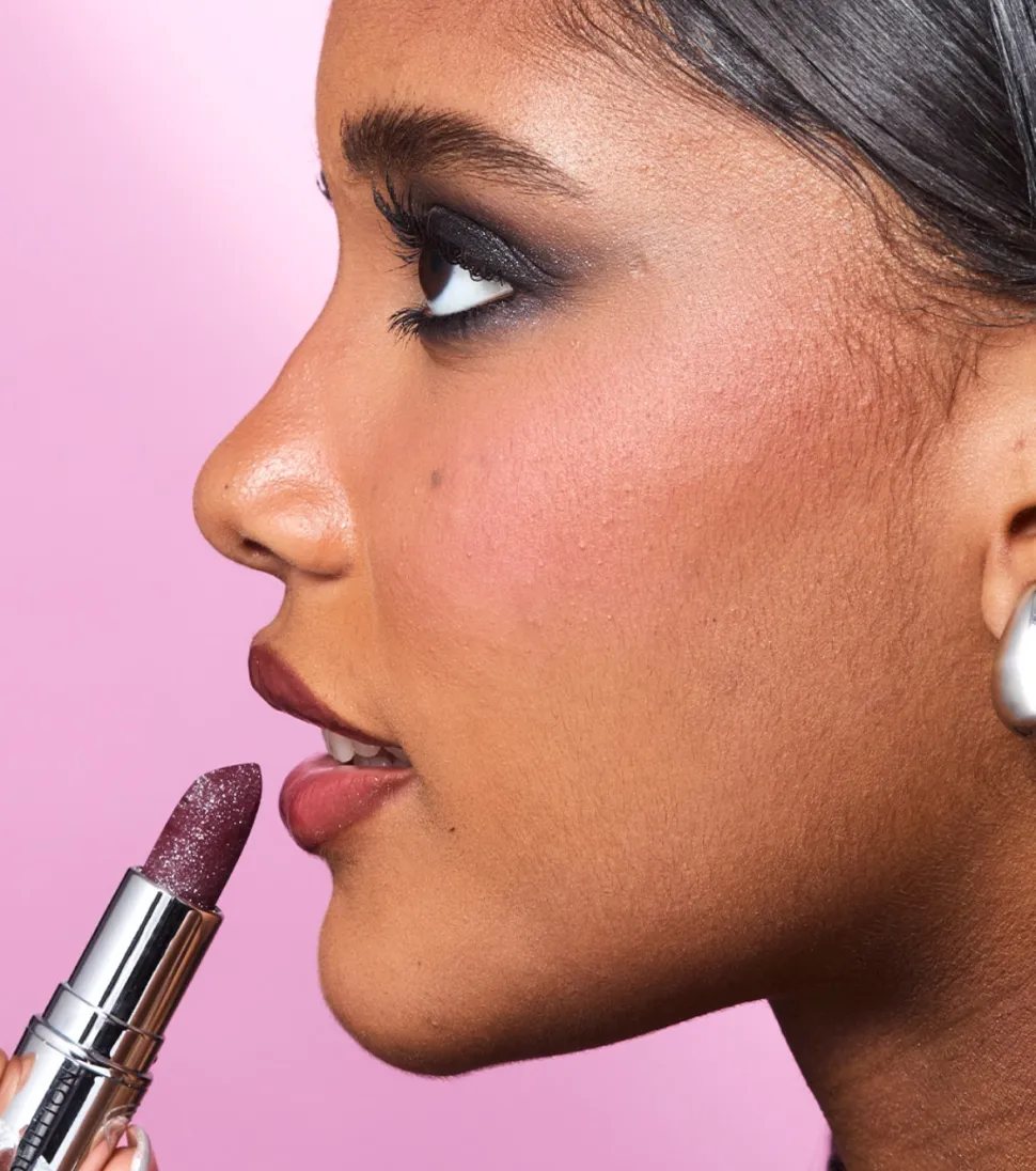 Revolution - *Metallic Muse* - Barra de labios con purpurina - Iced Berry
