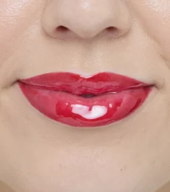 Revolution - Perfilador de labios Pout Liner - Burnt Cherry Red