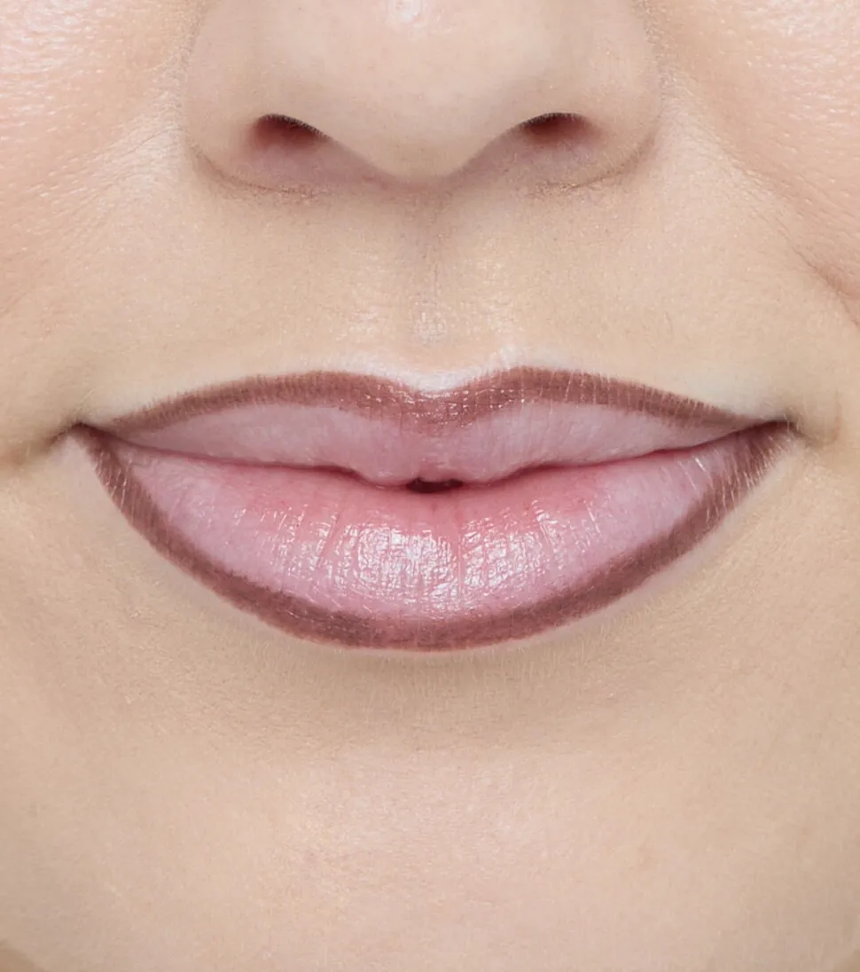 Revolution - Perfilador de labios Pout Liner - Espresso Cool Brown