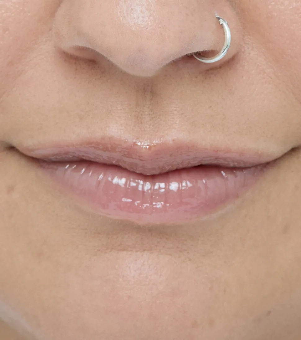 Revolution - Perfilador de labios Pout Liner - Glaze Clear