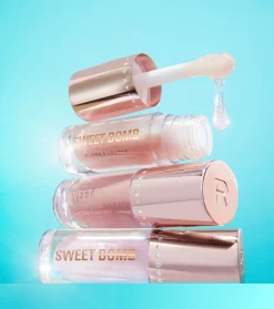 Revolution - *Y2K Baby* - Brillo de labios Sweet Bomb - Strawberry Swirl Nude