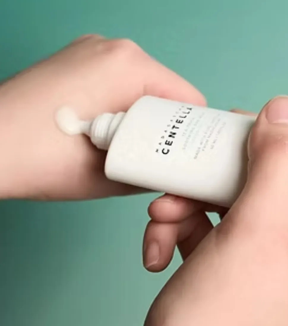 SKIN1004. - *Tea-Trica* - Protector solar facial SPF50+ PA++++ - 50ml