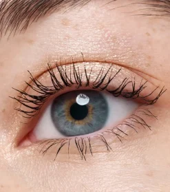 Sombra de ojos en crema Metallic Spark - 010: Champagne Chic