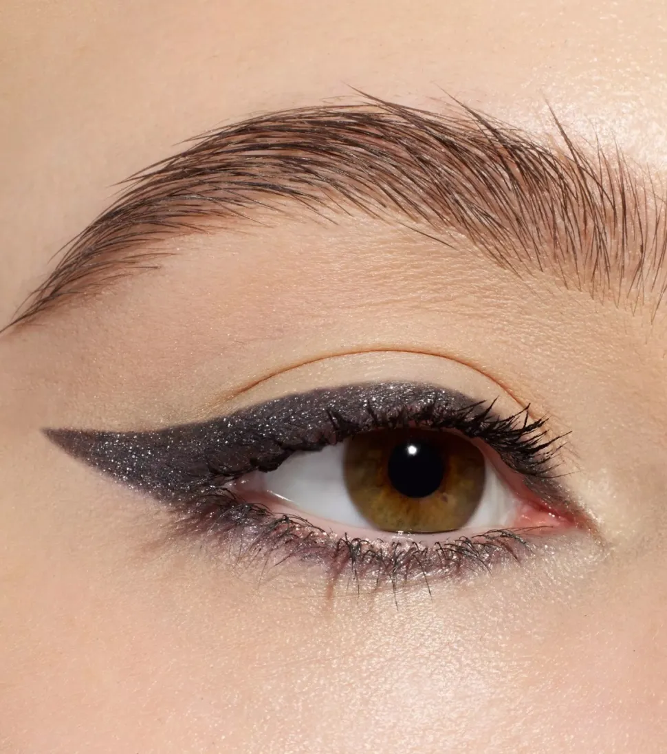 Sombra de ojos en stick Blend & Line - 05: Diamonds in the Sky