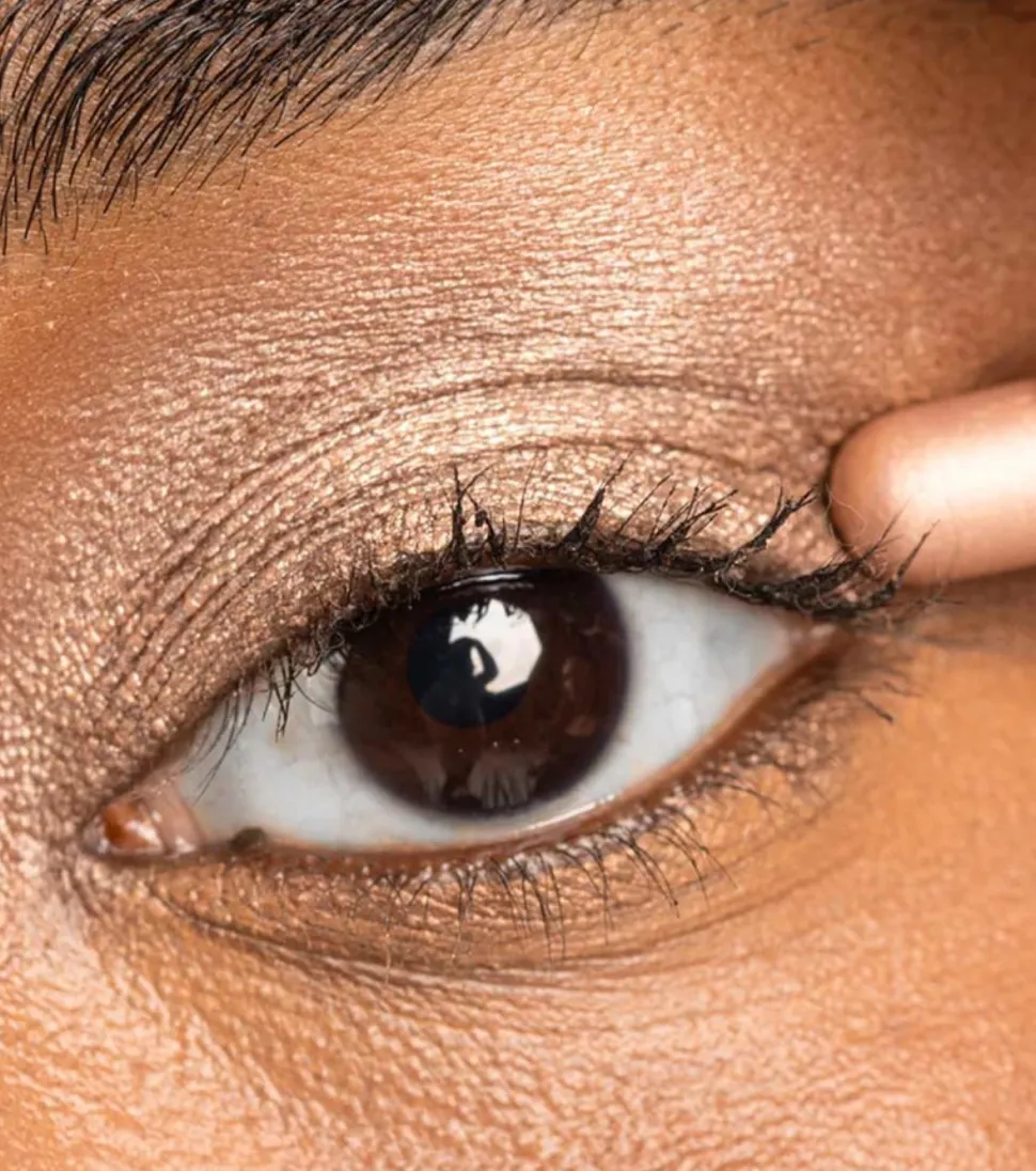 Sombra de ojos en stick - 02: Champagne Shimmer