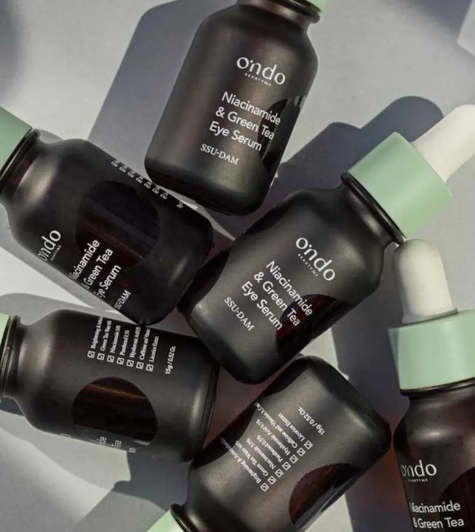 Sérum antiedad para el contorno de ojos SSU DAM Niacinamide & Green Tea