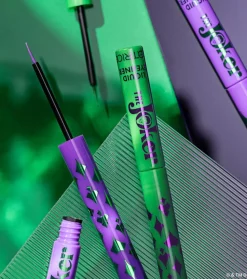*The Joker* - Eyeliner líquido - 010: Eye-ronic Jester