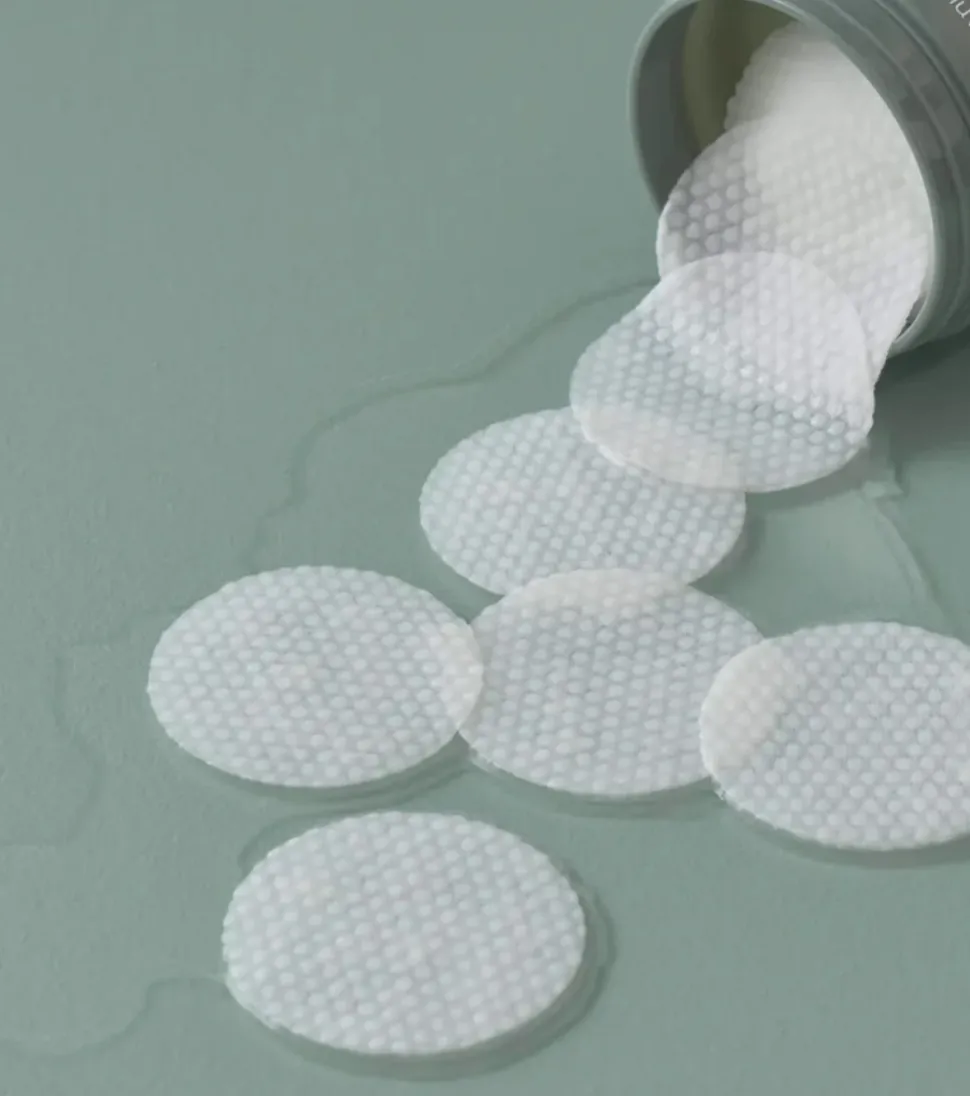 Tónico facial con 77% de Heartleaf formato pads