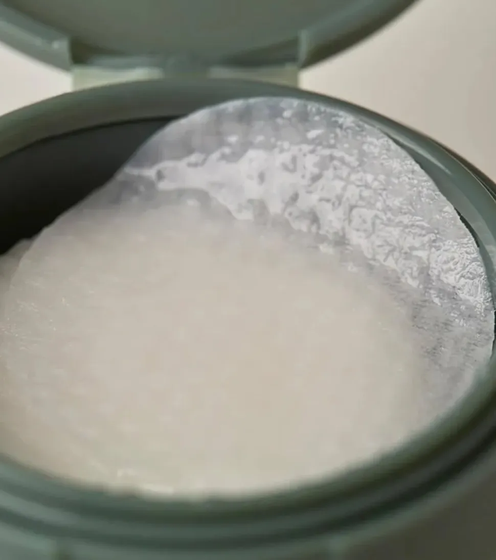 Tónico facial con 77% de Heartleaf formato pads