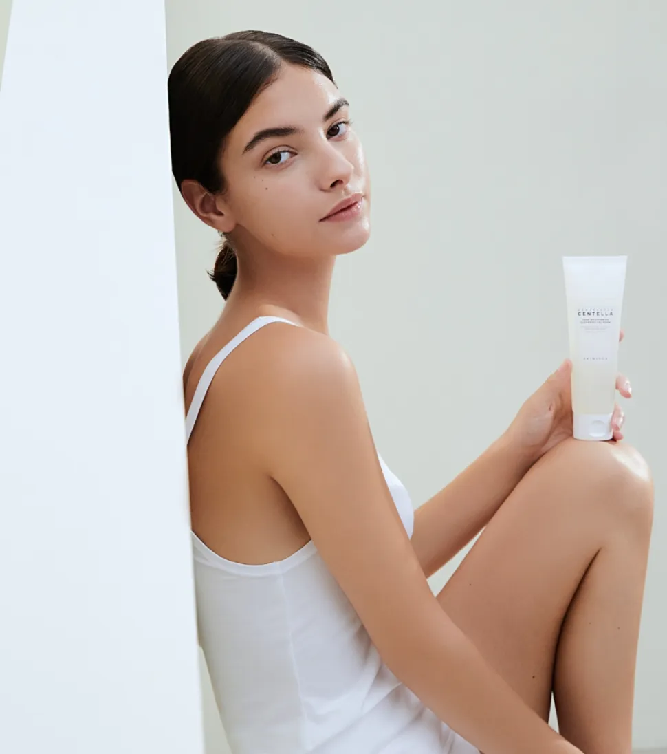 *Tone Brightening* - Espuma limpiadora con Centella Asiática de Madagascar