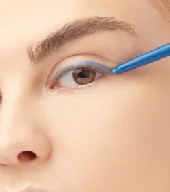 *Winter Edition* - Delineador de ojos automático waterproof - 02: Snowflake