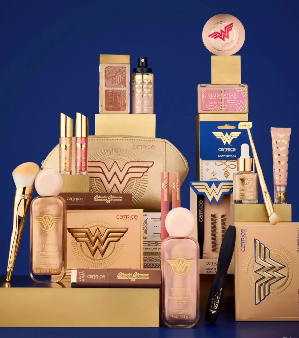 *Wonder Woman* - Brillo de labios Shimmer Lip Glaze - 020: Brave And Powerful